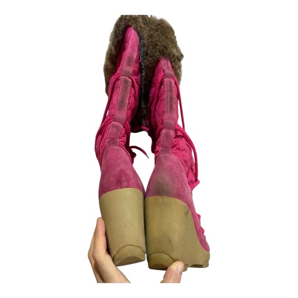 Coach Sofia Fuchsia Quilted Rabbit Fur Pink Boots
Sz 8.5 Wedge Platform - Picture 4 of 6